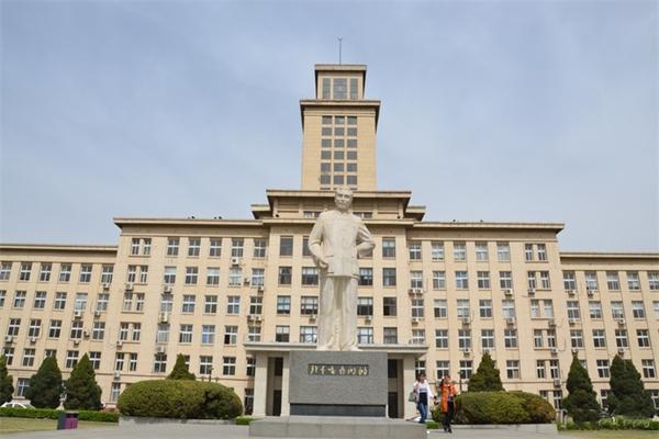 2024天津大学游玩攻略 - 门票价格 - 开放时间 - 景点介绍 - 简介 - 交通 - 地址 - 电话 - 天气